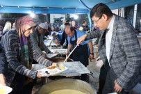 Nazilli Belediyesi'nin Iftar Sofralarinda Vatandaslar Bir Araya Geliyor