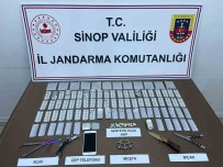 Sinop'ta Torbaciya Baskin Açiklamasi 1017 Sentetik Hap Ele Geçirildi Haberi