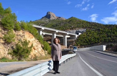 AK Partili Yilmaz Açiklamasi 'Akdeniz Sahil Yolu Projesinde 3 Tünel 2 Viyadük Daha Açilacak'
