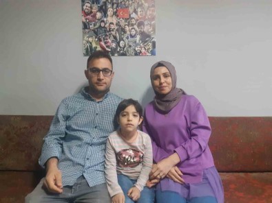 Enkaz Altinda Kalan Isitme Ve Konusma Engelliler Yasadiklarini IHA Muhabirine Anlatti