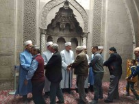 Hunat Camii'nde 'Enderun Usûlü Teravih' Gelenegi Devam Ediyor