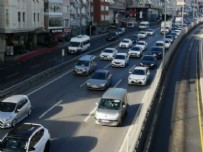  İSTANBUL TRAFİK - İstanbul'da haftanın ilk iş gününde trafik yoğunluğu!