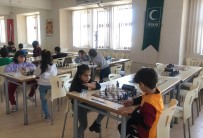 Karaman'da 'Yesilay Haftasi Satranç Turnuvasi' Düzenlendi Haberi