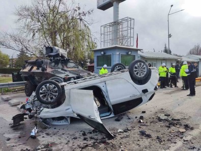Araciyla Polis Noktasina Dalarak Takla Atti Açiklamasi 5'I Polis 6 Yarali
