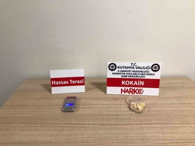 Kütahya'da Uyusturucu Madde Ticareti Yapan Sahis Tutuklandi