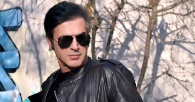 Teoman'ın ilginç görüntüsü!