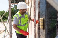 Depreme Karsi Dayaniksiz Yapilara Karbon Gücü