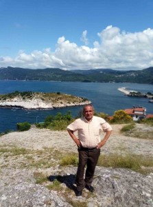 Iftara Davet Etmek Için Evine Gelen Komsulari Tarafindan Ölü Bulundu