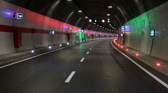 Zigana Tüneli açılışa hazırlanıyor: Ulaşım 30 dakika kısalacak