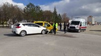 Karaman'da Otomobil Ile Ticari Taksi Çarpisti Açiklamasi 1 Yarali Haberi
