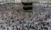 MEDINE - Ramazan'ın gelmesiyle Kabe eski günlerine geri döndü: Adım atacak yer kalmadı