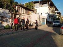 Yasli Adam Evde Ölü Bulundu