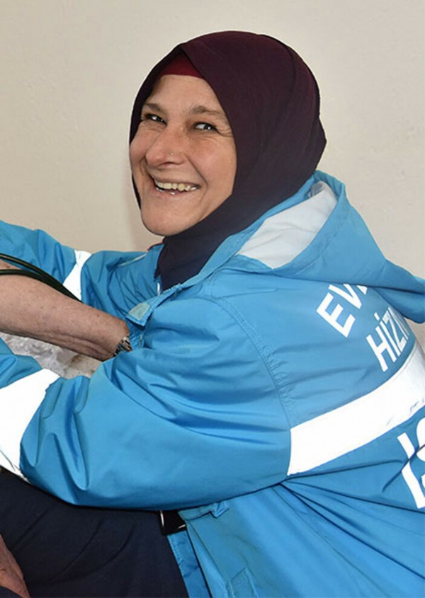 Isparta'da dehşet verici olay: Eşini öldüren şahıs, onu öperek çekyatın üzerinde uyudu