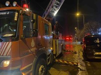 Avcilar'da Plastik Malzeme Deposunda Yangin