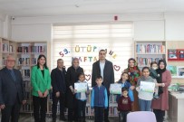 Domaniç'te En Çok Kitap Okuyan Ögrenciler Ödüllendirildi