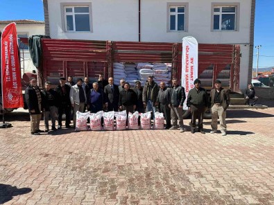 Hüyüklü Çiftçilere Sertifikali Nohut Tohumu Destegi