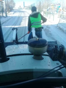 Pazaryeri'nde Kar Temizleme Çalismalari Yapildi