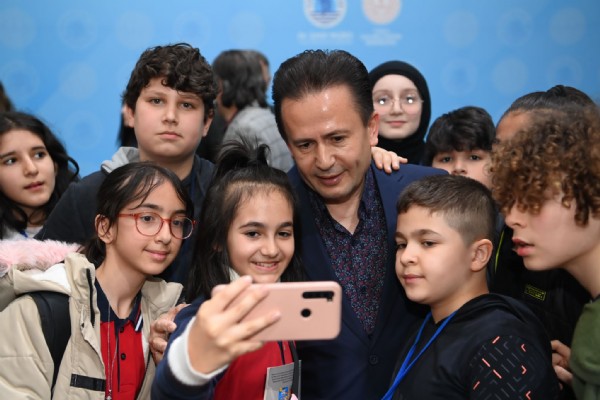 Tuzla'da Çocuk Girişimciler Çarşısı depremzede aileler için açıldı