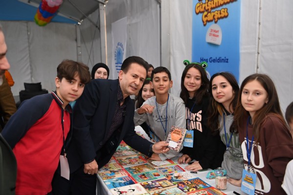 Tuzla'da Çocuk Girişimciler Çarşısı depremzede aileler için açıldı