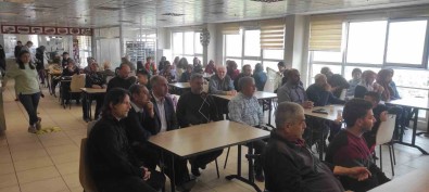 Depremzedeler Kaybettikleri Yakinlari Için Dua Etti