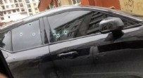  KAĞITHANE - Kağıthane'de park halindeki otomobili otomatik silahla taradılar
