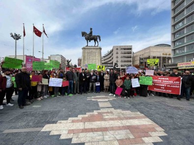 Mahkum Yakinlari Genel Af Çagrisi Için Bir Araya Geldi