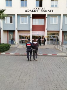 75 Bin Dolar Para Çaldi, Jandarmadan Kaçamadi