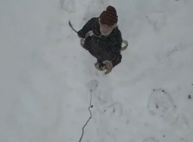 Artvin'de Kar Nedeniyle Iletisim Kurulamayan Yasli Çiftin Yardimina Drone Yetisti