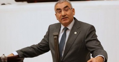 İYİ Parti'de istifa depremi: Ayhan Altıntaş partisinden ayrıldığını duyurdu