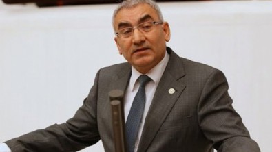 İYİ Parti'de istifa komedisi: Ayhan Altıntaş önce ayrıldı, sonra 'Geri aldım' dedi