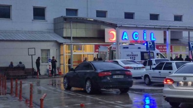 Trafikte Baslayan Tartisma Husumete Döndü Açiklamasi 5 Yarali