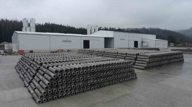 Karadeniz'in En Büyügü Açiklamasi Günde 3 Bin Metrekare Parke Ve 500 Beton Boru Üretiyor
