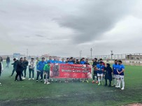 Maç Öncesi Yesil Sahada Evlilik Teklifi