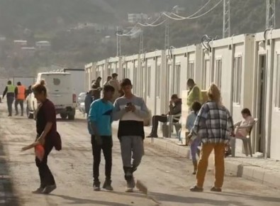 Murat Kurum: Hep birlikte ayağa kalkacağız