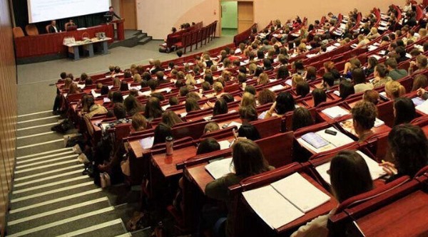 Türkiye'nin yeni nüfusu belli oldu: Kadınlar mı daha fazla erkekler mi?