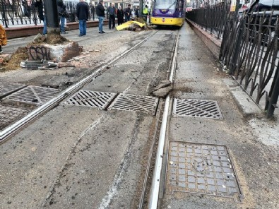 İstanbul'da tramvay kaza yaptı