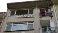 KADIKÖY - Kadıköy'de eski kiracıdan yeni kiracılara pankartlı uyarı