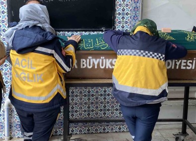Kazada Hayatini Kaybeden Saglik Çalisani Son Yolculuguna Ugurlandi