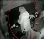 Perdeleme Yöntemiyle Masadaki Cep Telefonunu Çaldilar Açiklamasi O Anlar Kamerada