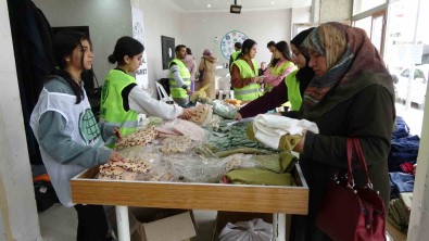 Siirt'te 'Sosyal Market' Ile 785 Depremzede Vatandasin Ihtiyaci Karsilandi