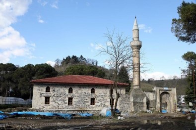 600 Yillik Tarihi Eskipazar Camii Ibadete Açiliyor