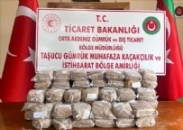 UYUŞTURUCU - Mersin'de uyuşturucu operasyonu! Tavuk baharatı paketlerinde esra yakalandı