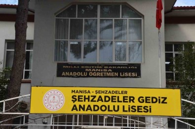 Sehzadeler Gediz Anadolu Lisesi 'Tasarim Tescil Belgesi' Aldi