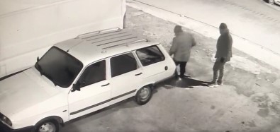 Tavsanli'da Iki Hirsizlik Zanlisi Tutuklandi