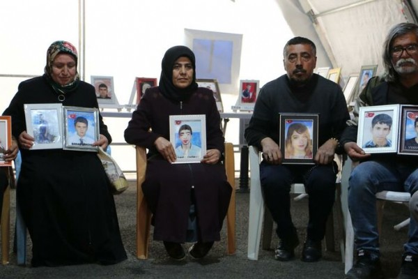 Diyarbakır'da evlat nöbeti bin 284'üncü gününde