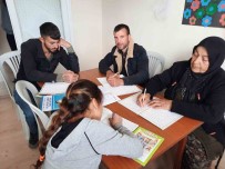 (ÖZEL) 59 Yasinda Inadina 'Okuma-Yazma' Ögrenmenin Hikayesi