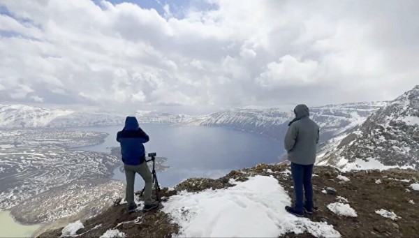Dünyada eşi benzeri yok: Herkes görmek için saatlerce yol yürüyor