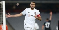 TRABZONSPOR - Cenk Tosun'dan Beşiktaş'a kötü haber