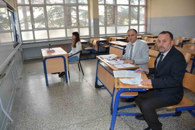 Eskisehir'de De Sözlesmeli Ögretmen Alimi Mülakatlari Basladi