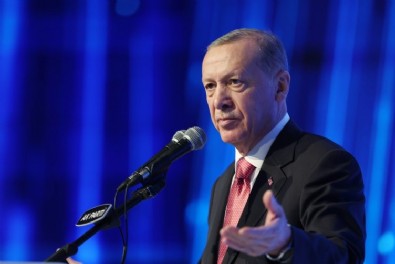 Başkan Recep Tayyip Erdoğan AK Parti seçim beyannamesini duyurdu! Türkiye Yüzyılı için çarpıcı mesajlar
